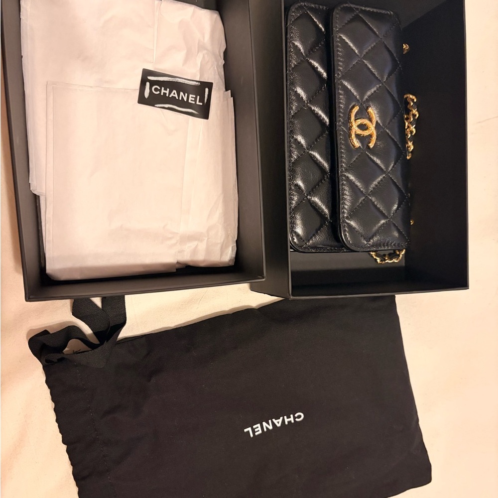 Chanel Black Quilted Mini Bag with Gold Chain - Picture 5 of 11